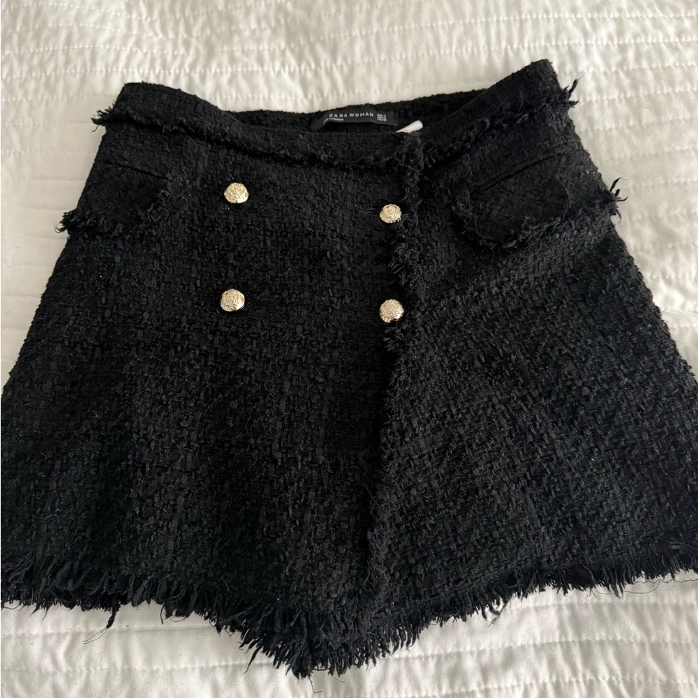 Zara Black Textured Skort with Metallic Accents